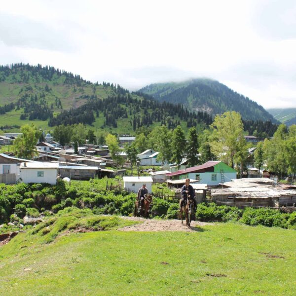 Jyrgalan_village