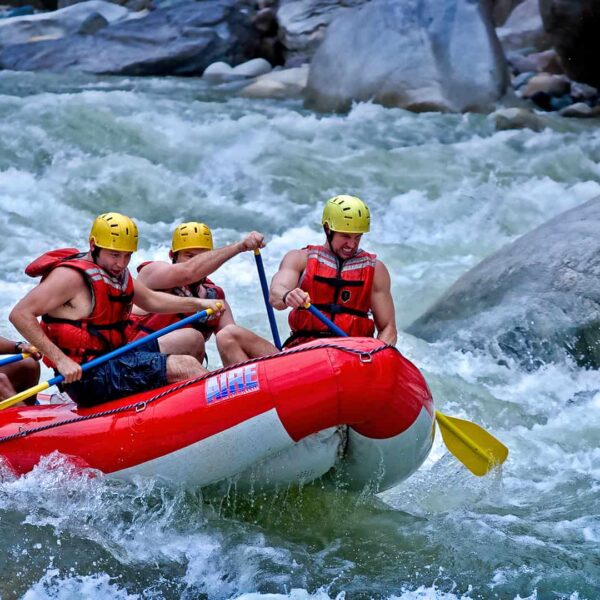 river-rafting-at-cangrejal